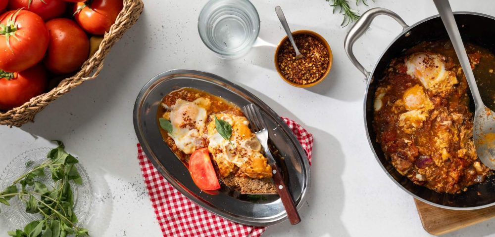 Shakshouka: Αβγά σε σάλτσα τομάτας